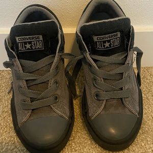 Boys Converse size 1